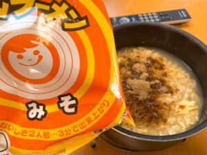 【卵との相性抜群】ダブルラーメンの究極に美味しい作り方